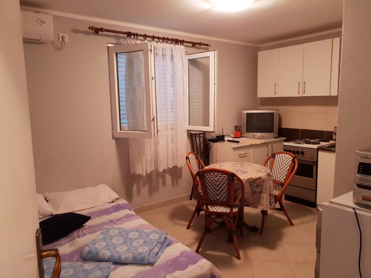 Apartment Miki تْشيرسيك نوفي المظهر الخارجي الصورة